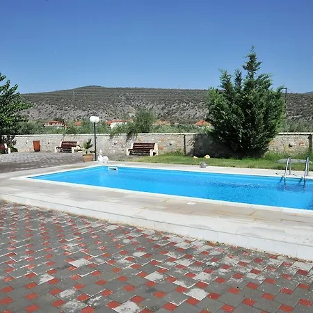 アパート Angelos κandia